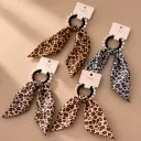 Colett Lazo Leopardo Print para cabello