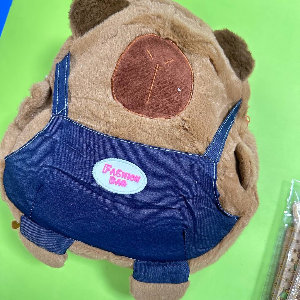 Mochila Estilo Peluche de Capybara