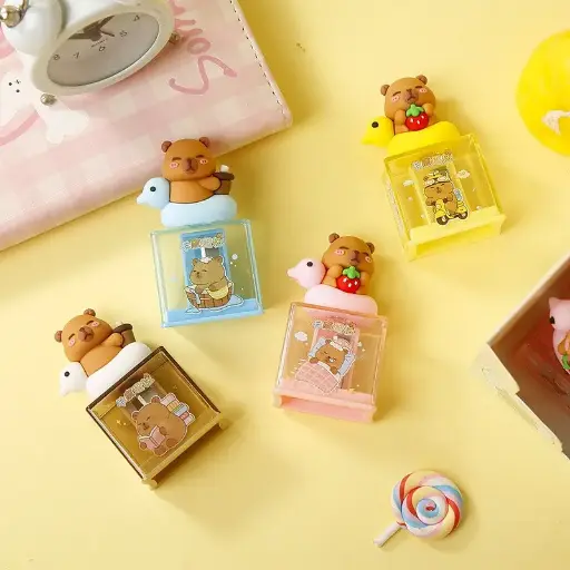 [EE25-672] Sacapuntas Capybara con Flotador  4 Colores Surtidos 
